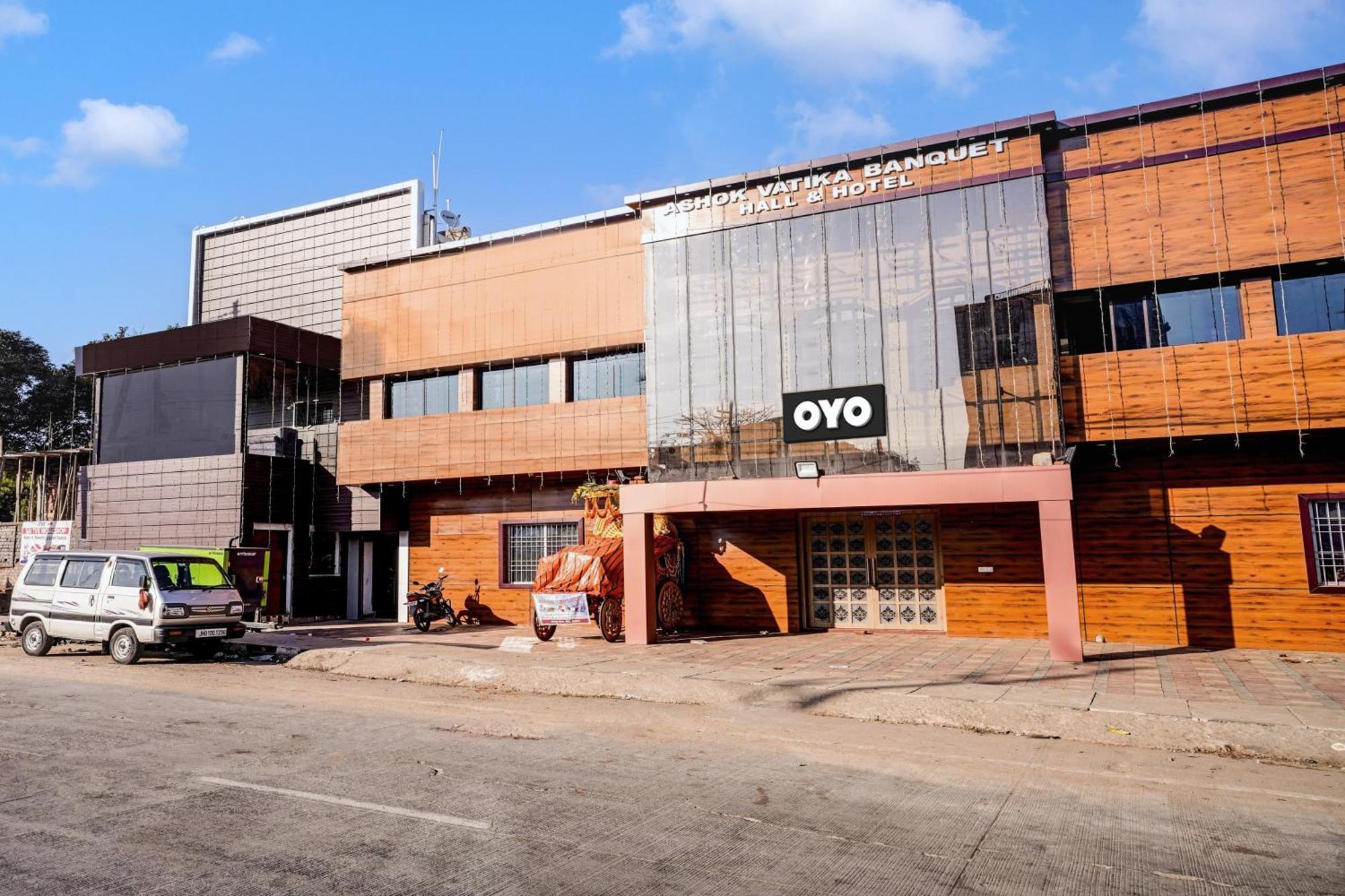 Oyo Flagship Hotel Ashok Vatika Banquet Hall ラーンチー エクステリア 写真